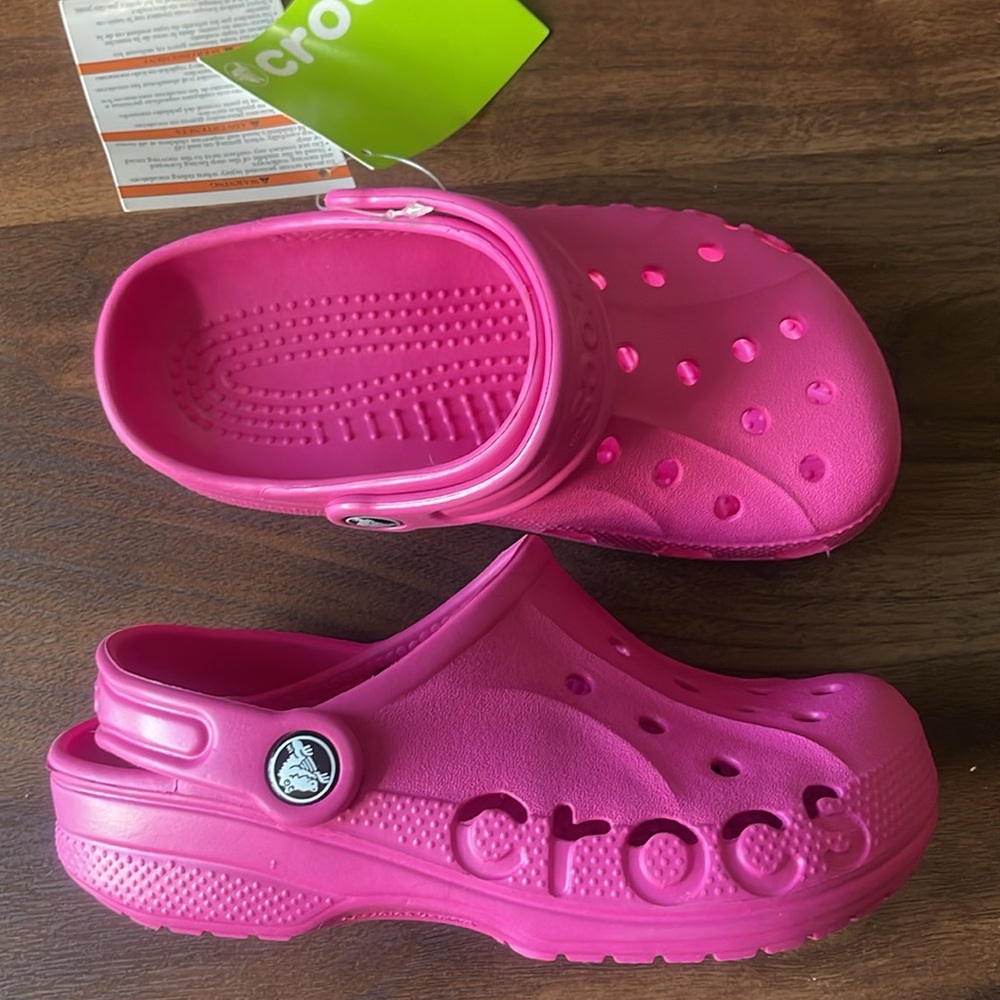 CROCS Baya Clog fuchsia pink NEW NIB size J1/3